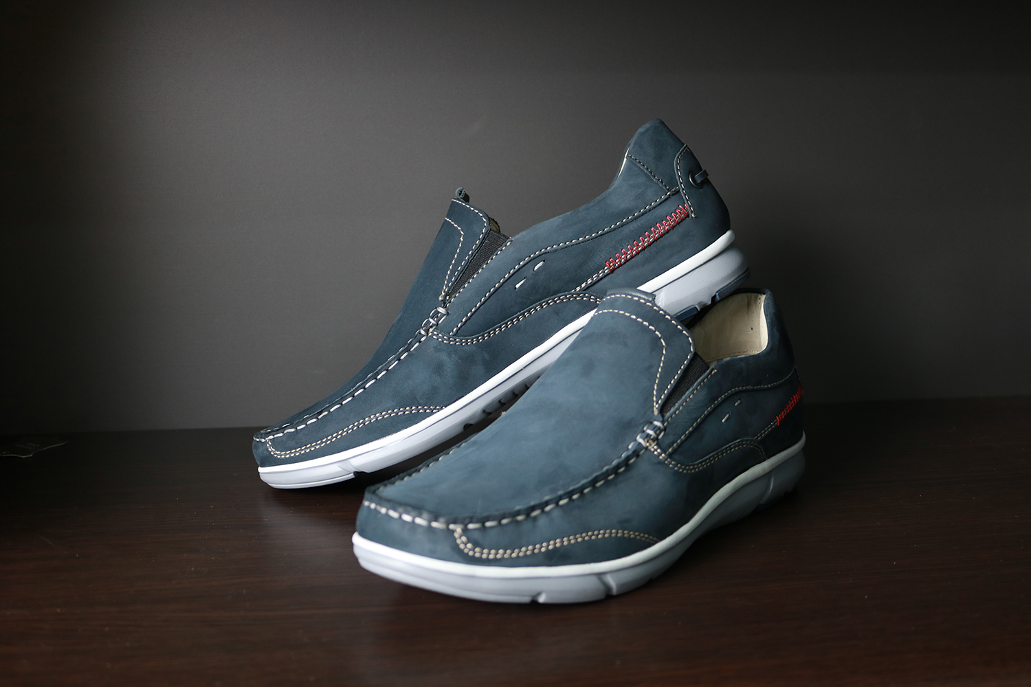 Expert shoe making at Shafi Shoes Pakistan